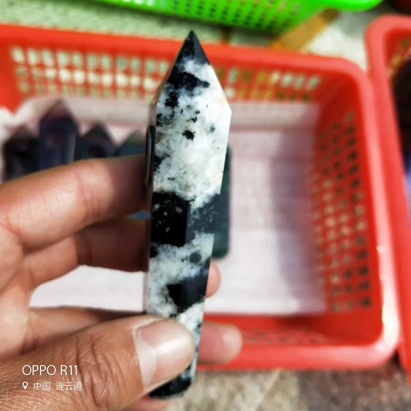 Best sale Natural Quartz white black Snowflakes obsidian crystal smoking pipe healing point wand tobacco cigarette