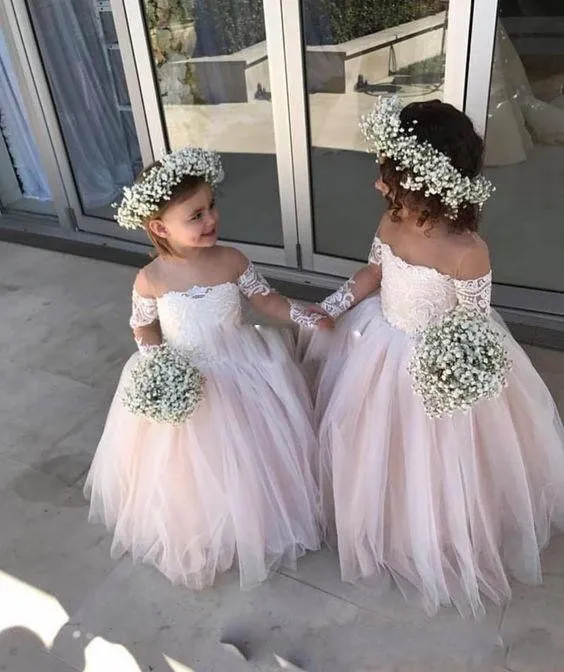 2018 Flower Girls Dresses For Weddings Jewel Neck Long Sleeves Lace Appliques Illusion Off Shoulder Kids Birthday Girls Pageant Gowns Wear