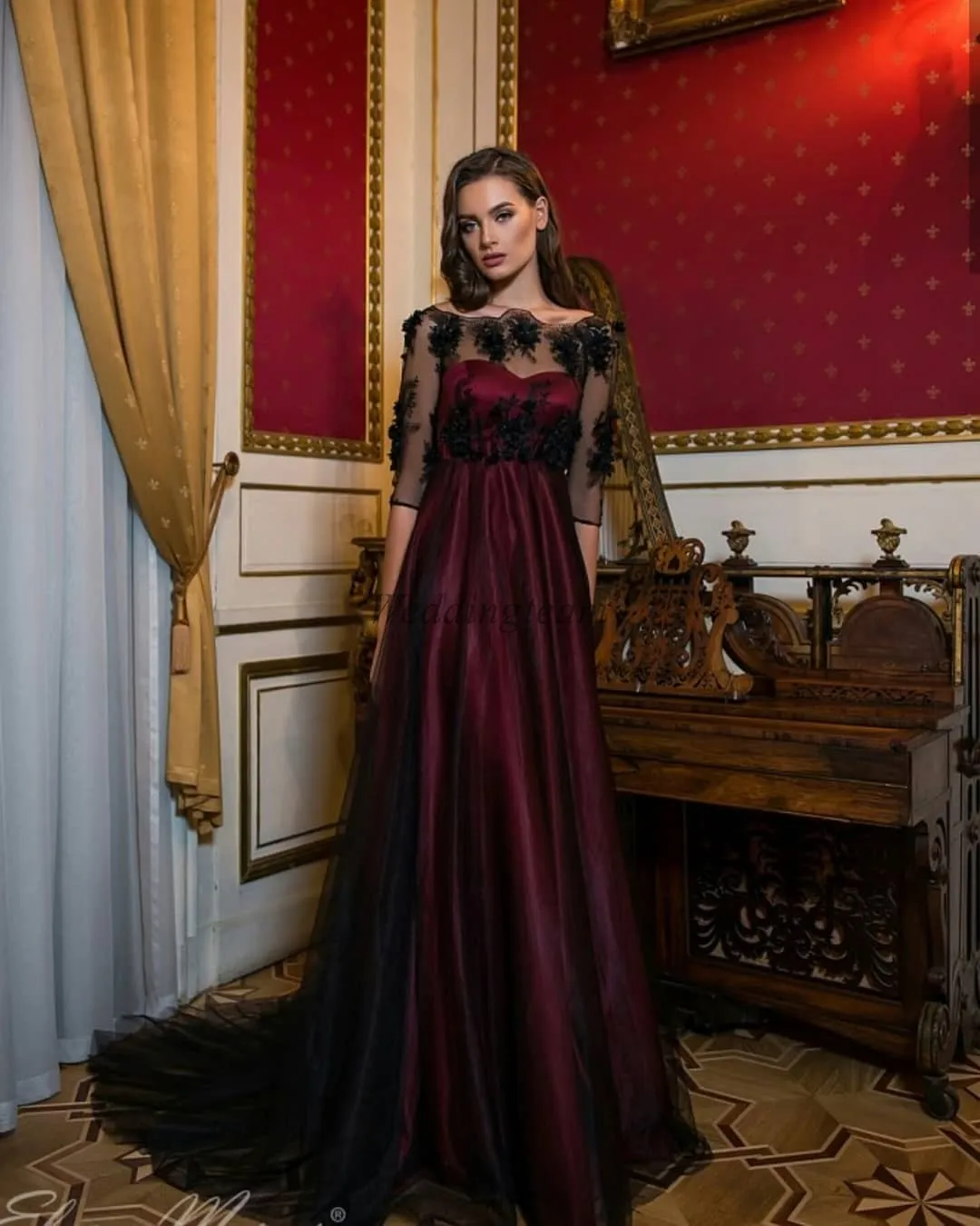 Elegant Burgundy Evening Dresses Appliqued Sheer Bateau Neck Buttons Back Prom Gowns With Half Sleeves Plus Size Tulle Formal Dress