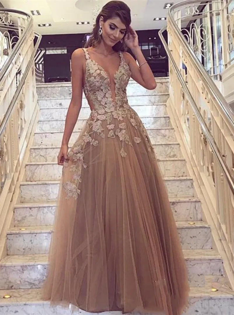Elegant Tulle Long Appliqued Prom Dresses Sexy Spaghetti V Neck Lace Dress Evening Wear A Line Plus Size Formal Gowns