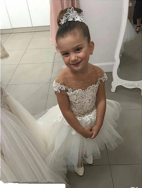 2018 Cute High Low Flower Girls Dresses For Weddings Sheer Neck Illusion Cap Sleeves Lace Tulle Sashes Pearls Princess Girls Pageant Dresses