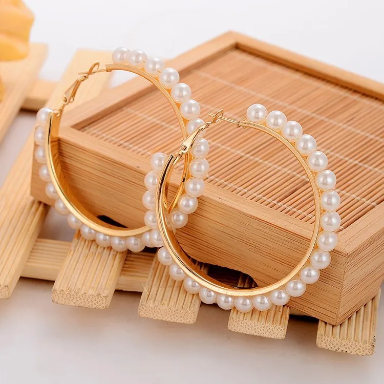 Venta caliente nueva moda hermosa bonita perla círculo pendientes pendientes de perlas para mujeres joyería de moda envío gratis HJ173