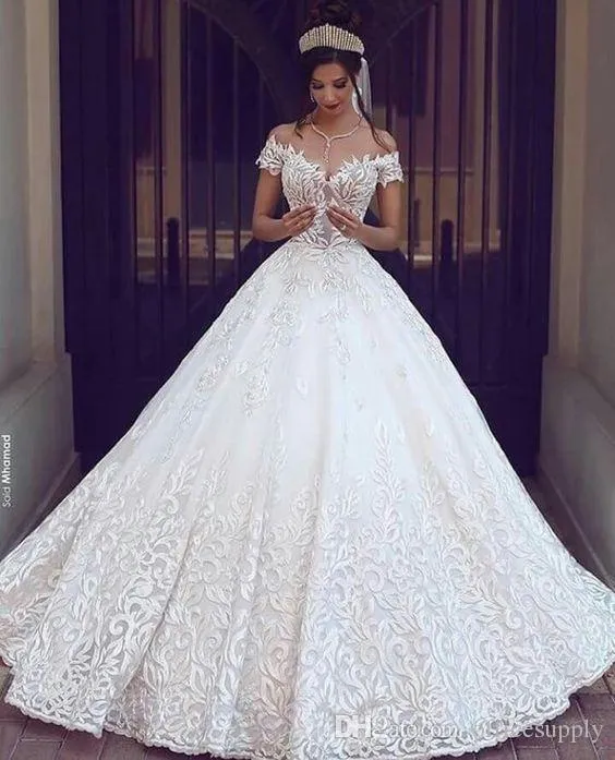 2019 nuevos vestidos de novia de encaje vintage sexy fuera del hombro mangas cortas apliques barrido tren una línea vestidos de novia por encargo