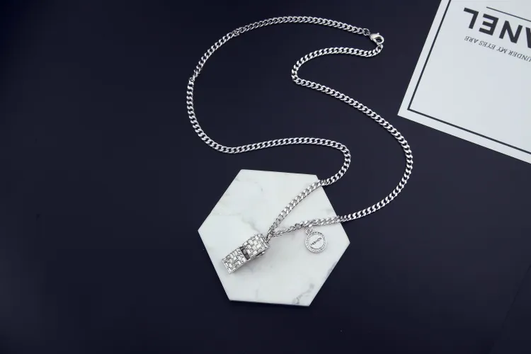 Nouvelle tendance coréenne diamant sifflet pendentif pull chaîne sifflet collier femme bijoux tempérament mode bijoux long collier 182A