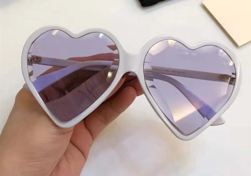 0360 occhiali da sole donne popolari telaio cardiaco Modello di moda UV Protection Lens Scherum di alta qualità Vieni con Case Selling262F