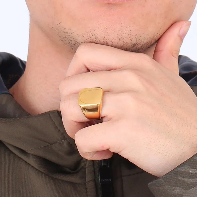 Hombres Club Pinky Signet Ring personalizado adornado banda de acero inoxidable Anillos clásicos tono dorado joyería masculina Bijoux218y