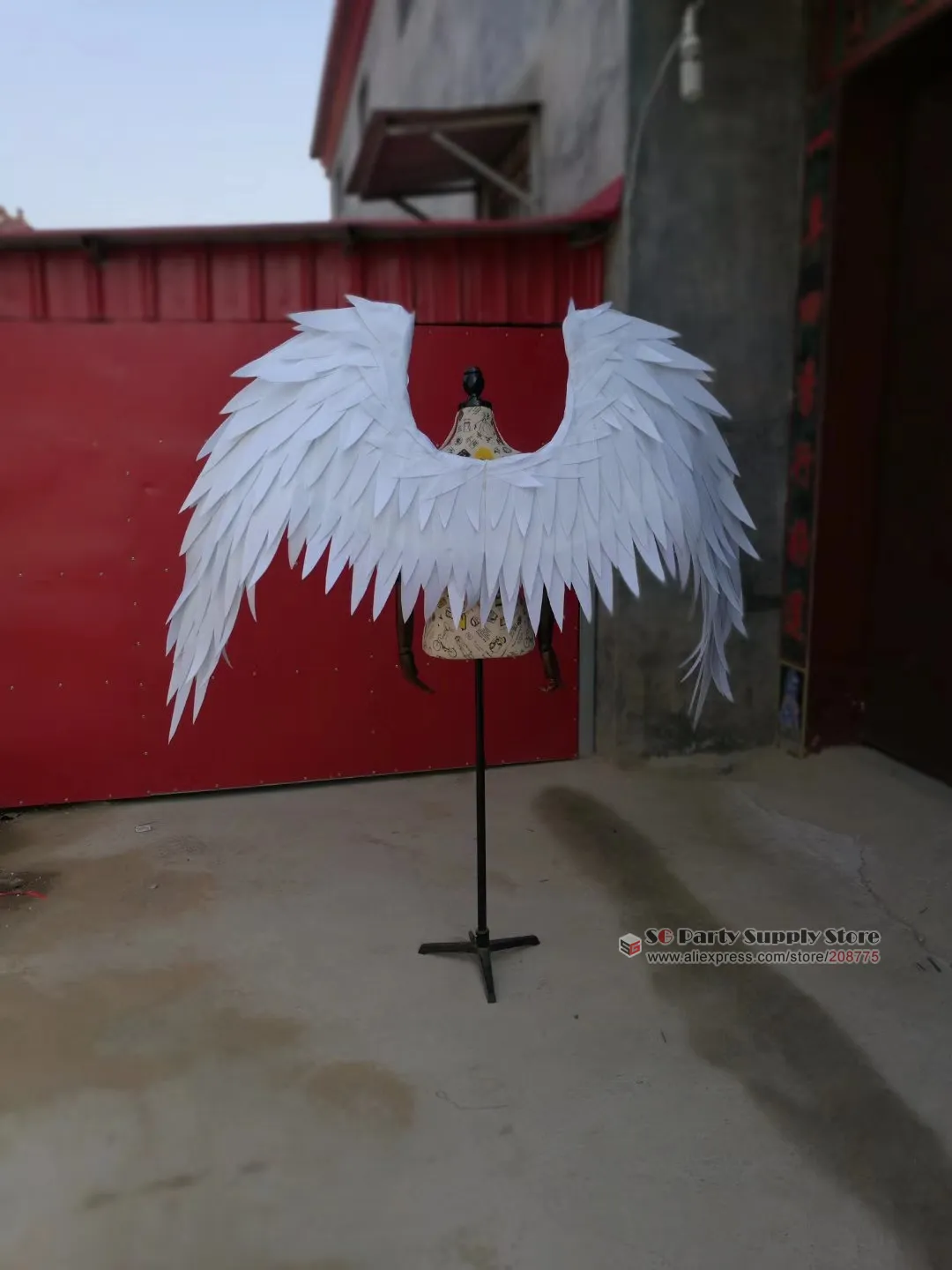 Costumées belles ailes d'ange plume de dessin animé rouge blanc pour le spectacle de mode Affiche props tir de mariage costume jeu cosplay Livraison gratuite