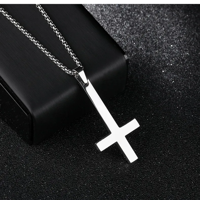 Male Black St Peter's Inverted Cross Pendant Necklace for Men Stainless Steel Choker Crux de Sanctus Petrus Jewelry Men Neckl298c