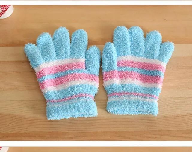 Теплые перчатки из кораллового флиса. Детские зимние теплые перчатки с пальцами. Детские перчатки с пятью теплыми рукавицами. Цветные полосатые варежки для детей 2-5 лет.
