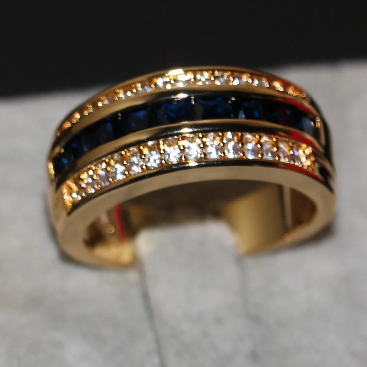2018 New Arrival Fashion Jewelry Handmade 10KT Yellow Gold Filled Princess Cut Blue Sapphire Party CZ Diamond Men Wedding Band Finger Ring
