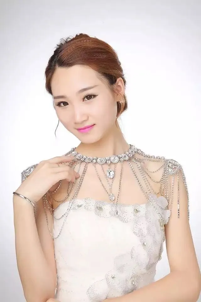 Primavera 2019 nuevo estilo cadena de hombro nupcial Real Pos diamantes de imitación brillantes cadena de hombro de boda collar de joyería en Stock284A
