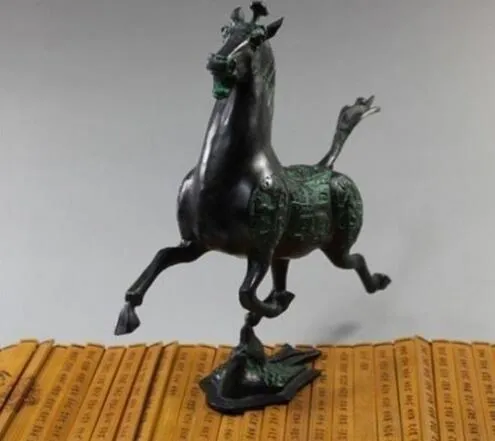 Prachtige oude Chinese bronzen standbeeld paardenvlieg zwaluw cijfers genezing geneeskunde decoratie 100% messing brons303D