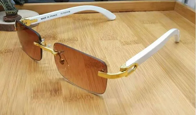 Nya Buffalo Horn Solglasögon Fashion Sport Sun Glasögon för män Kvinnor Rimless Rectangle Bamboo Wood Gelgasses Eyewear With Boxes CA321A