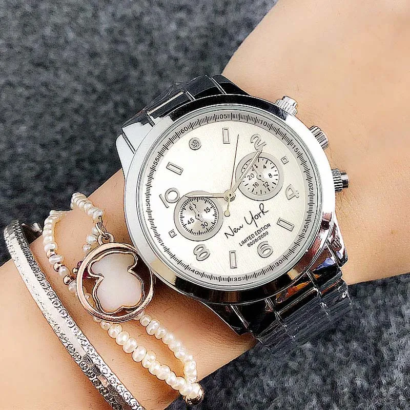 Marka mody damska dziewczyna 2 tarcza w stylu nowojorskim stalowy metalowy zespół kwarcowy zegarek M6112261E
