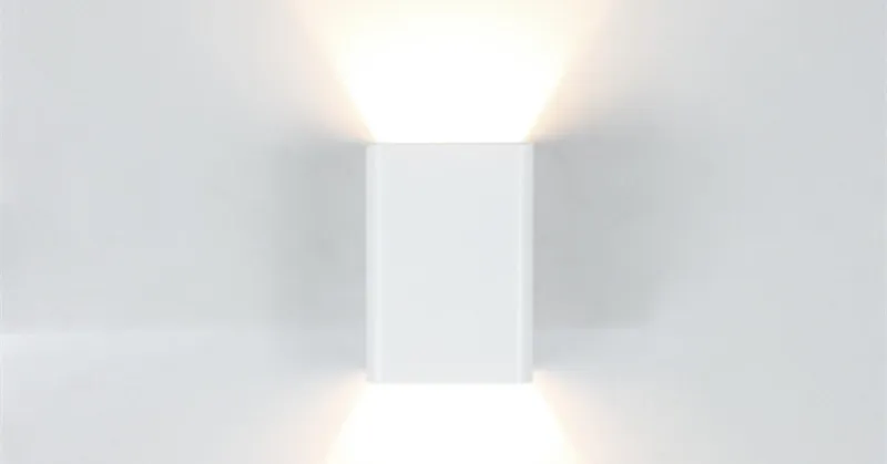 LEDベッドルームベッドサイドウォールランプシンプルなモダンホワイトメタルウォールスコンセクリエイティブエルコリドーアイルエントランス階段ライト244H