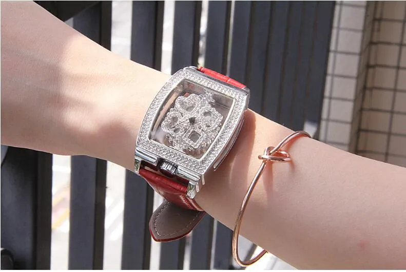 Neue authentische Damen Watch Watch Diamondcrusted Ledergürtel Quarz wasserdichte Persönlichkeit Fashion Tide Female Watch251s