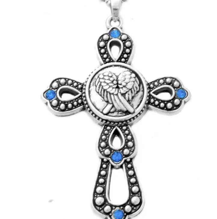 Chaude En Gros Nouvelle Conception Chaîne En Acier Inoxydable Date Crucifix Chrétien Croix Noosa Chunks Pendentif Colliers Fit Rivca Snaps Bijoux