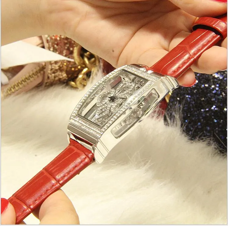 Nouvelles dames authentiques Watch Diamondencusted Leather Belt Quartz Personnalité imperméable Fashion Tide Watch 251S