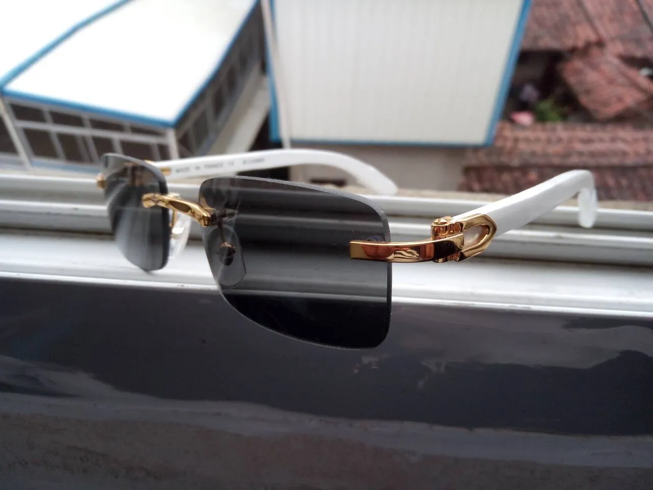 Neue Mode Männer Sport Sonnenbrille Rahmen Gläser Randlose Gold Metall Buffalo Horn Brillen Klare Gläser Holz Bein occhiali lentes lunet314a