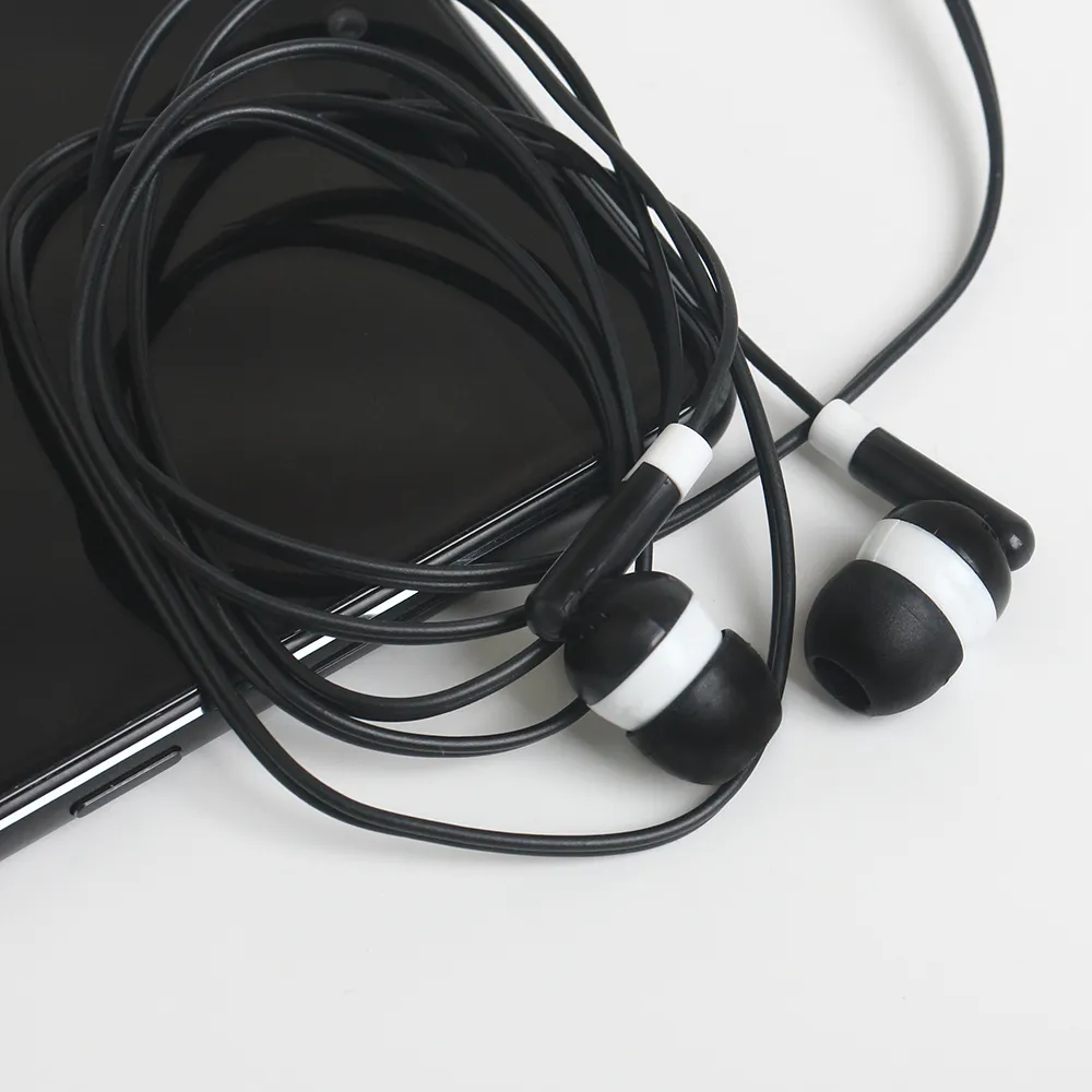 Écouteurs stéréo jetables de 3,5 mm de casque bon marché coloré noir pour la bibliothèque d'école de musée de théâtre pour le téléphone portable
