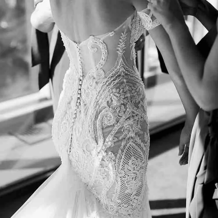 Sexy Mermaid Wedding Dresses Sweetheart Sweep Train Lace Applique Beach Bridal Dress Beaded Front Split Plus Size Country Wedding Gowns