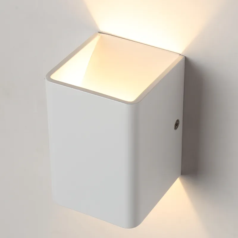 Lampade da parete comodino a LED camera da letto Lampade da parete semplici e moderne in metallo bianco Creativo el Corridoio Corridoio Ingresso Scala Light244h