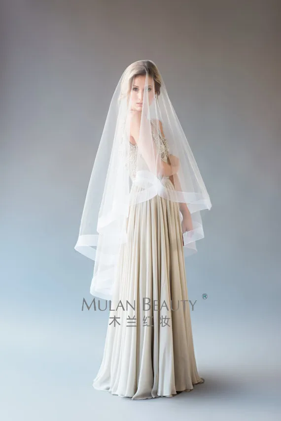 Voile de mariage à fard à joues ivoire bon marché, en Tulle doux, une couche longue, voile de mariée blanc cathédrale avec Comb236n