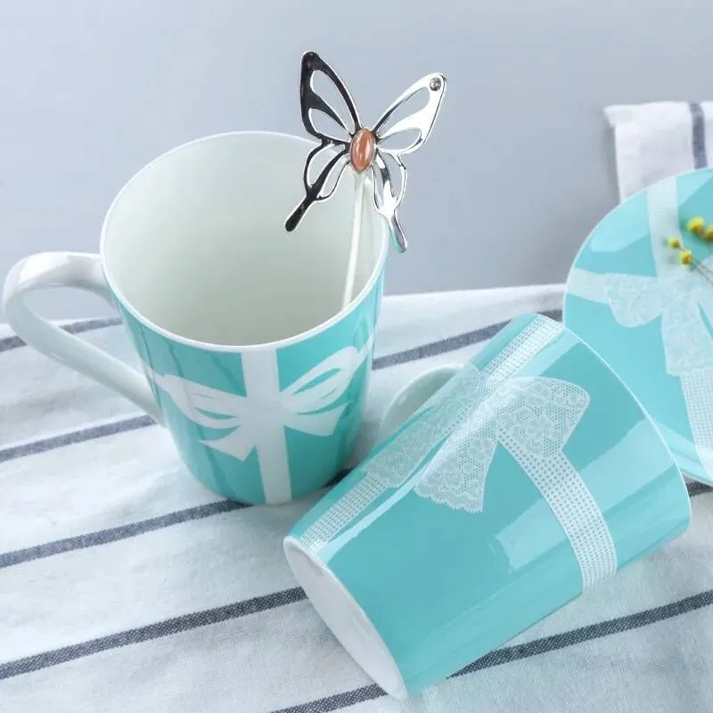 Taza de cerámica azul de la serie de encaje clásico, tazas azules para beber, tazas de leche y café, regalos de boda de buena calidad 2737