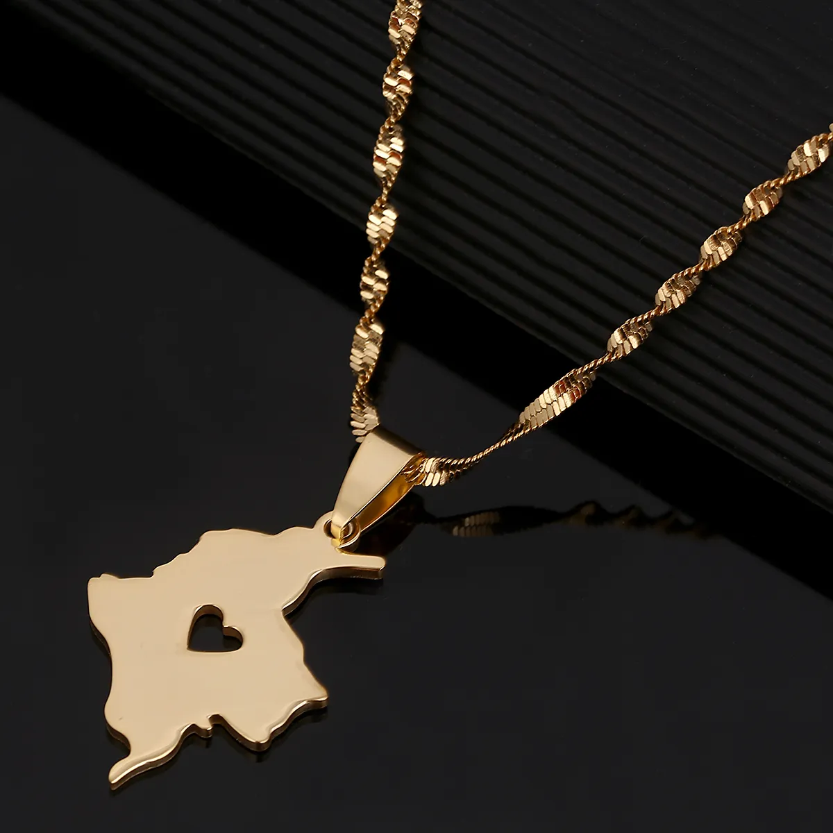 Rostfritt stål colombia karta hänge halsband guld färg smyckekarta av colombianska smycken211x