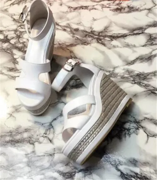 Projektowanie marki marki moda na otwartą platformę skórzaną palcami wyciętą beżową białą czarną super wysokie sandały sandały sukienki buty