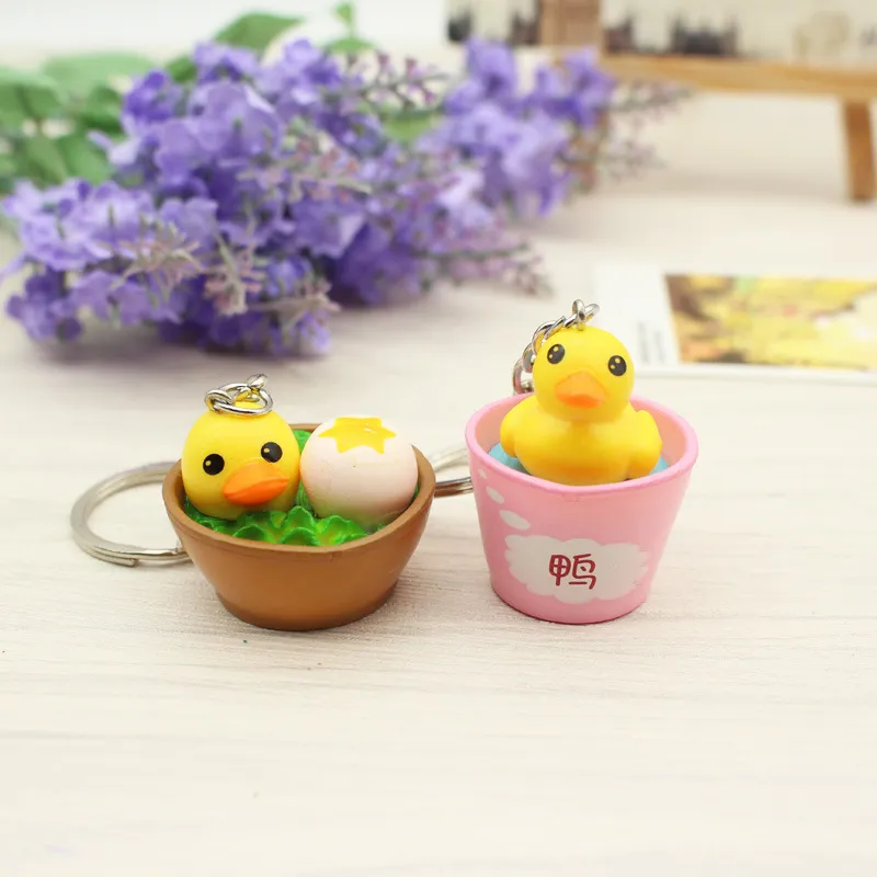 Cute Rubber Duck Keychain Women Kawaii Anime Eggshell Duckling Key Chain On Bag Car Trinket Jewelry Girls Party Birthday Friends G2877454