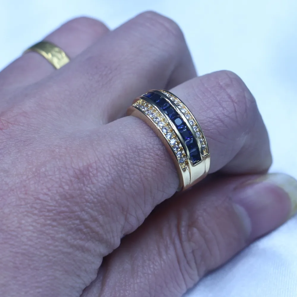 新しいファッションジュエリー男性リングストーンダイヤモンドイエローゴールド充填パーティー結婚指輪リング