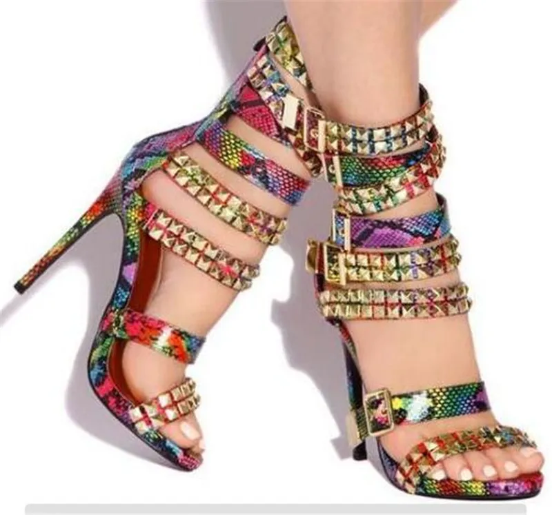 Open teen nieuwe mode dames riemen ontwerp klinknagel stiletto gesneden spike hoge hak buckle sandalen jurk schoenen 5