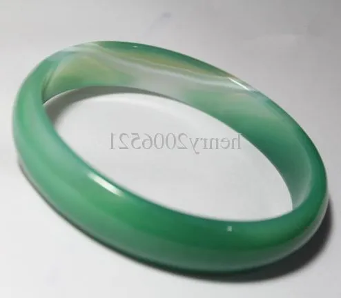 68 mm Innendurchmesser des Manschettenarmbandes aus grünem Achat