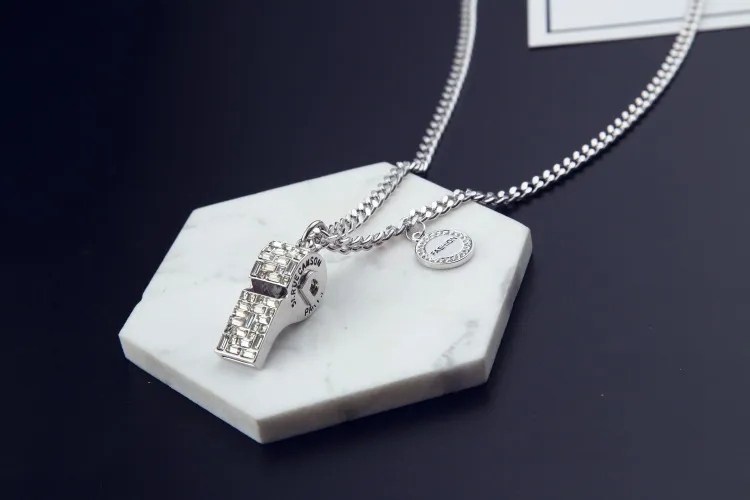 Nouvelle tendance coréenne diamant sifflet pendentif pull chaîne sifflet collier femme bijoux tempérament mode bijoux long collier280c