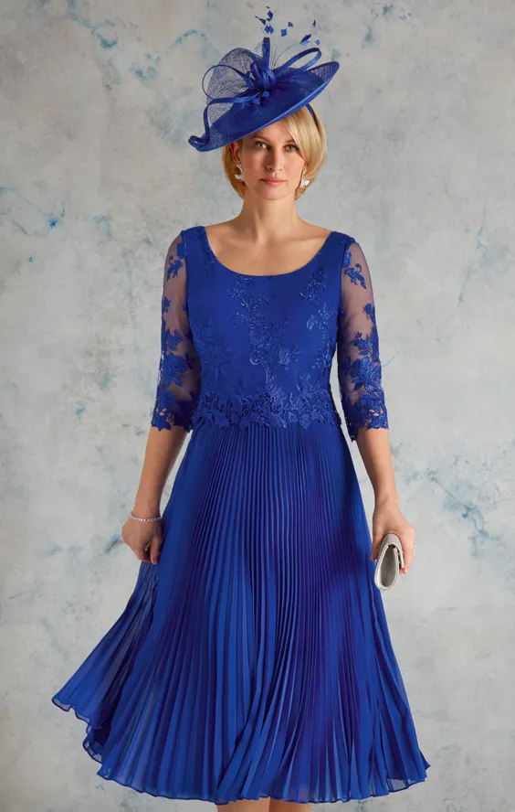 Royal Blue Lace Mãe da Noiva Vestidos Scoop Neck Com Meia Mangas Vestido de Convidado de Casamento Plissado Chiffon Na Altura Do Joelho Vestidos de Noite 326 326