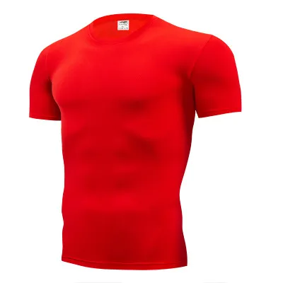 Un homme qui pratique des vêtements ajustés. Tissu respirant à séchage rapide, t-shirt de vêtements de fitness en cours d'exécution