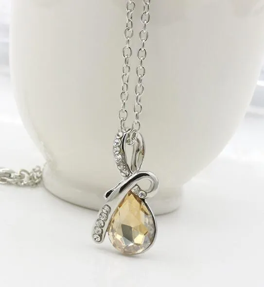 Collana con ciondolo a forma di goccia da donna, strass di cristallo, ciondolo con diamanti, catena placcata in argento gioielli da donna