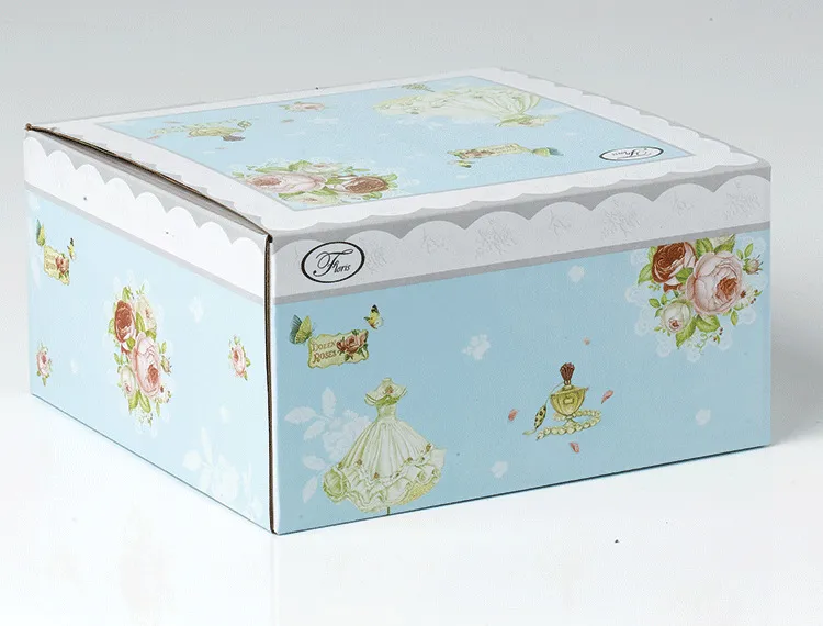 Teetassen-, Untertassen- und Löffel-Sets Vintage Royal Bone China Teetassen Rose Flower Blue Boxed Set 7-Oz278c