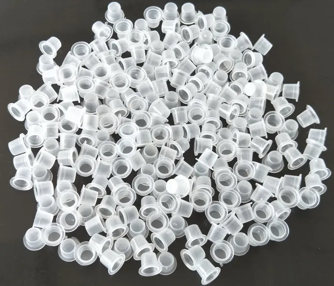 Beyaz 500 adet 8mm Küçük Boyutu Profesyonel Dövme Mürekkep Bardak Kapaklar Plastik Şeffaf Pigment Kupası Kap Dövme Makinesi Aksesuar