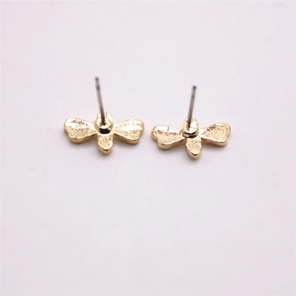 Fashion exclusive new product Solid 18K Gold silvering Bee Stud Earrings Jewelry For Women A single 243q