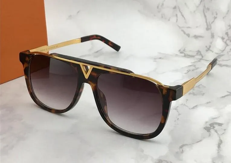 Les dernières lunettes de soleil de créateurs de mode populaire à la vente 0937 Cadre de combinaison de métal carré de qualité supérieure Anti-UV400 Lens W262A