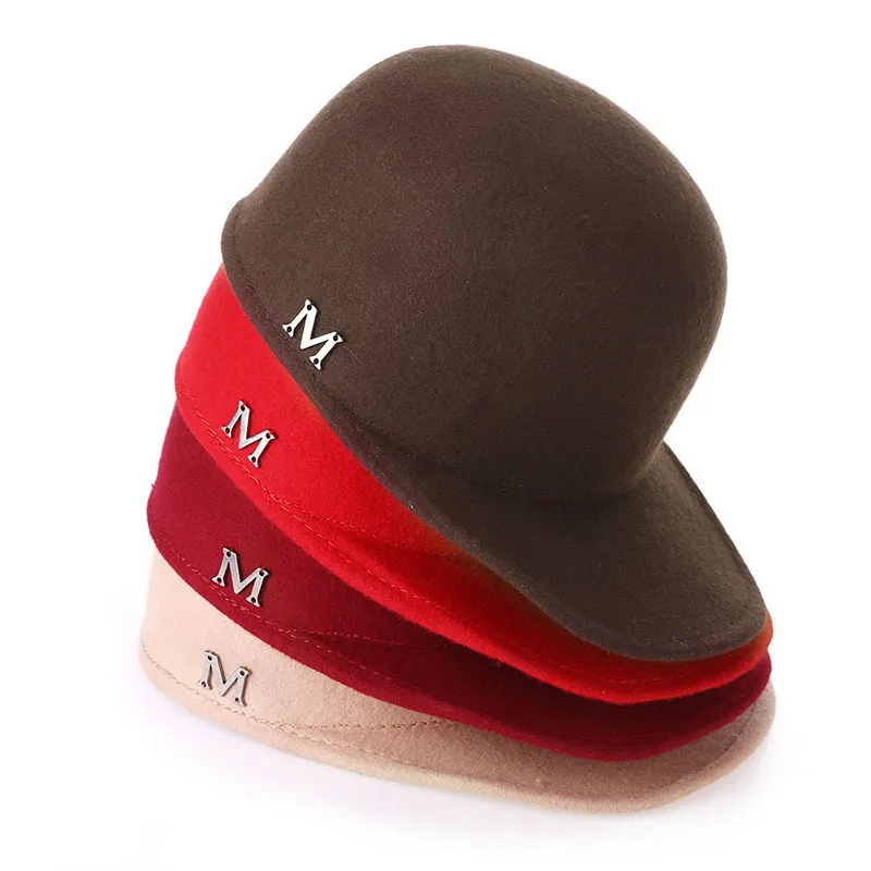 Herbst Winter Frauen Wolle Fedora Hut mit M Brief Klassische Kuppel Reit Hut Im Freien Warme Mädchen Kappe Mode schirmmütze