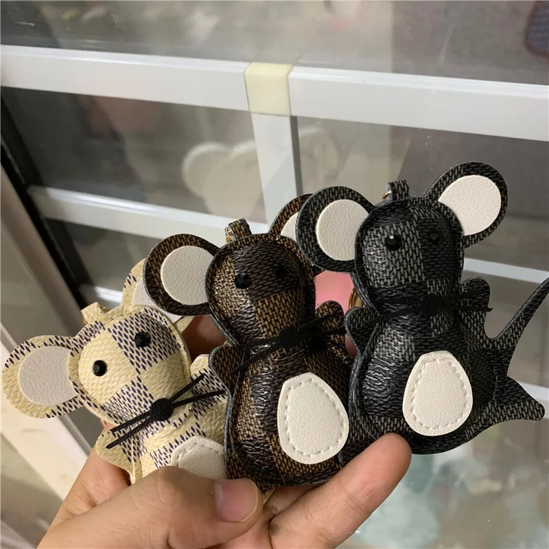 Portachiavi con design a forma di mouse Accessori portachiavi di lusso alla moda cartoni animati chiavi della macchina Portachiavi con animali in pelle PU Anelli Porta gioielli con ciondoli