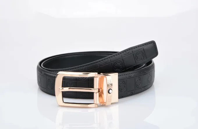 Nuova cintura in pelle Cintura con fibbia grande moda con cinture di design uomo e donna Cintura in pelle di vacchetta Cinture di moda di buona qualità 0221T