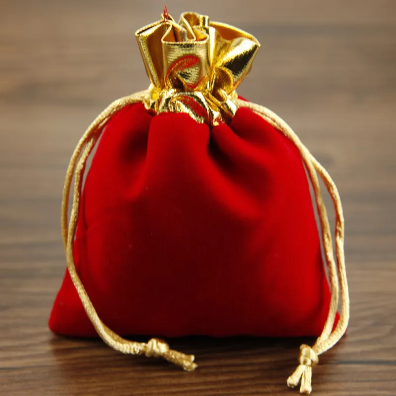 50 pçs / lote saco de veludo com pacote de ouro Bags 7x9cm 10x12cm 12x15cm Organza Organza Drawstring Sacos de Presente de Casamento Malas de Jóias
