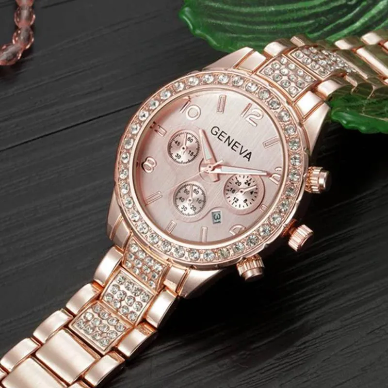 Bling Kristall Frauen Uhren Gold Mode Genf Frauen Quarzuhr Edelstahl Damen Armbanduhr 2020 relogio1220j