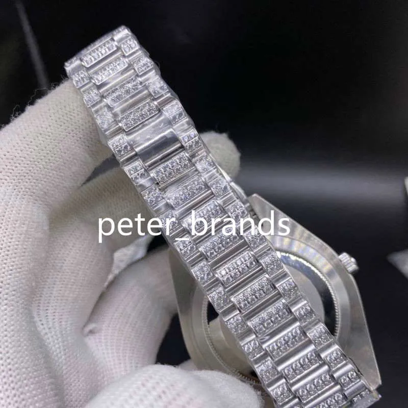 Krappenbesetzte Diamant-Herrenuhr voller Iced-Armbanduhr, silbernes Edelstahlgehäuse, Diamantarmband, 43 mm, automatische Herrenuhren182u