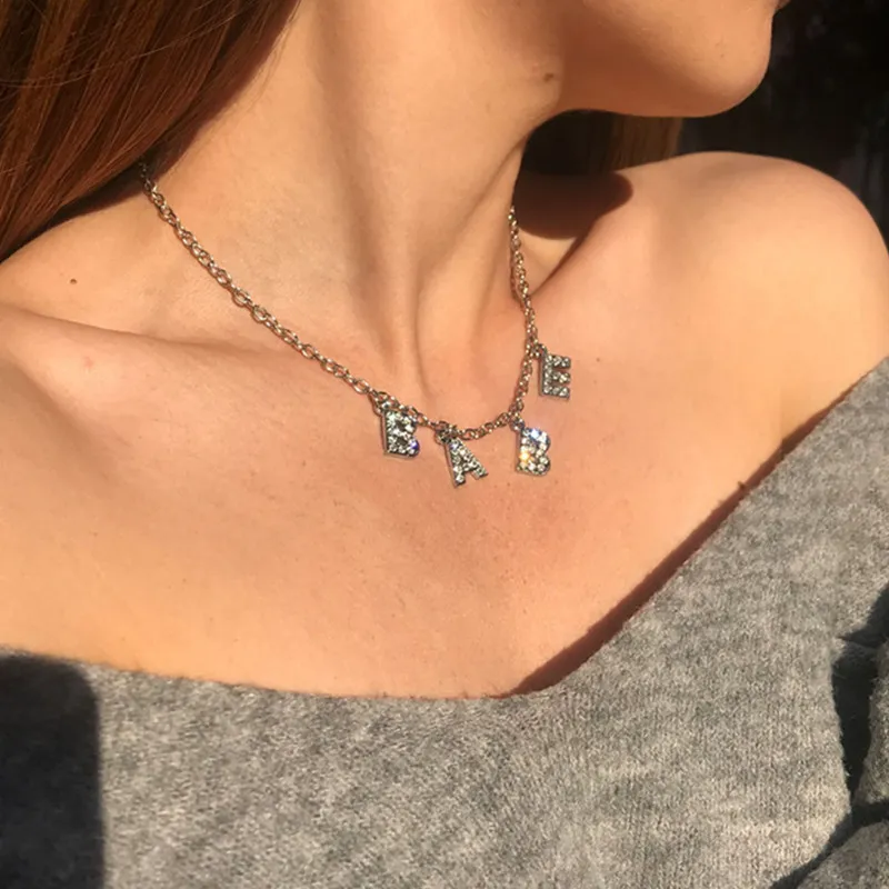 Collier pendentif lettre en diamant européen et américain pour femmes, ras du cou, chaîne de clavicule, bijoux pour femmes, vente en gros, nouvelle collection 2020