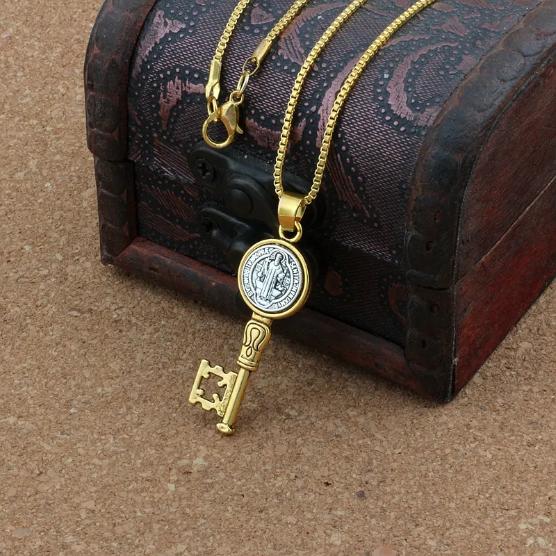 Benedict Medal Cross Key Alloy Charms hänge halsband reseskydd hänge halsband antika silver och guld 20 st partier A-287H